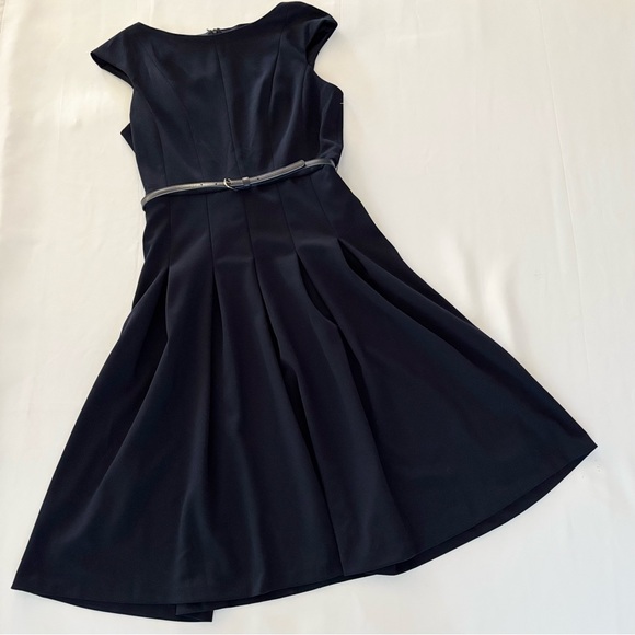 ELIZA J Bateau Neck Cap Sleeve Midi Dress In Navy NEW - Picture 16 of 17